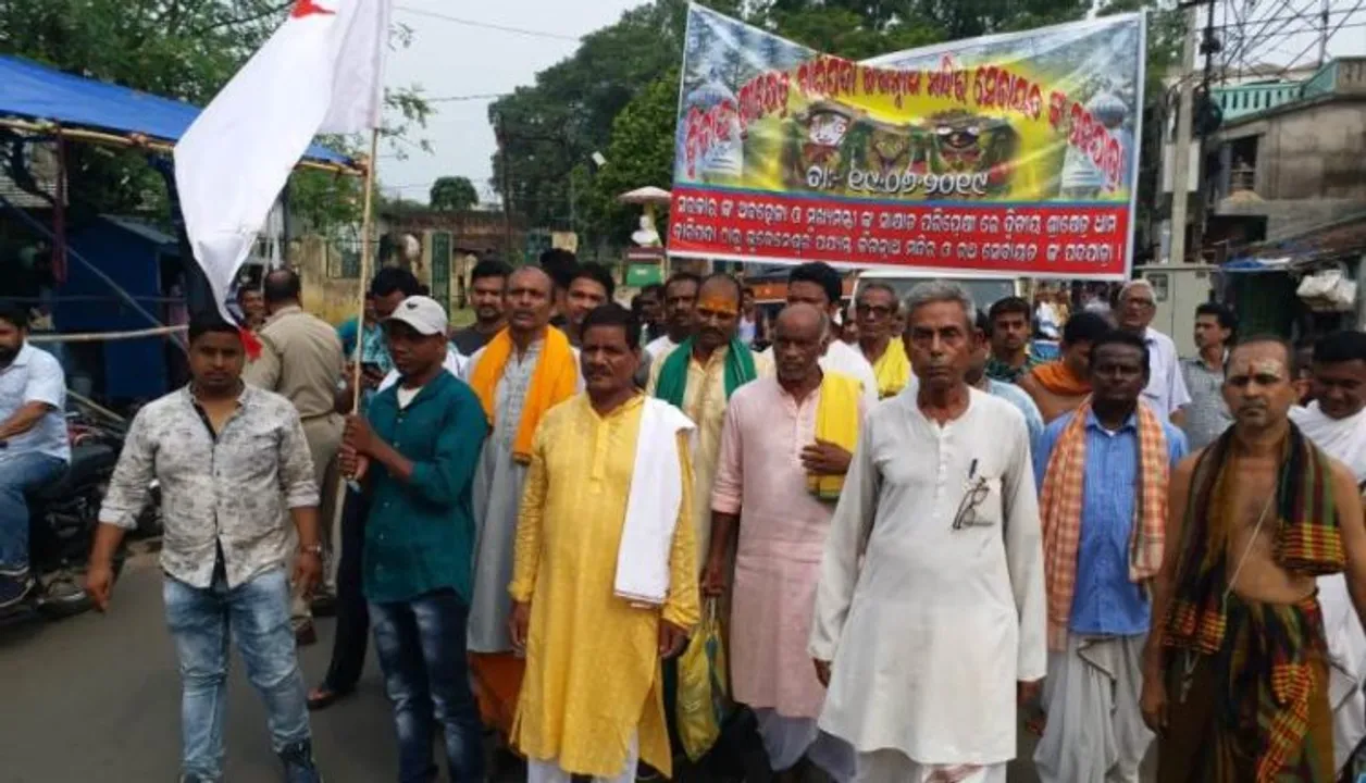  Baripada Jagannath temple servitors launch padayatra to meet Odisha CM. Here's why