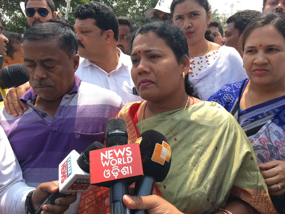  After BJD MLA, BJP legislator lands in sit-up row