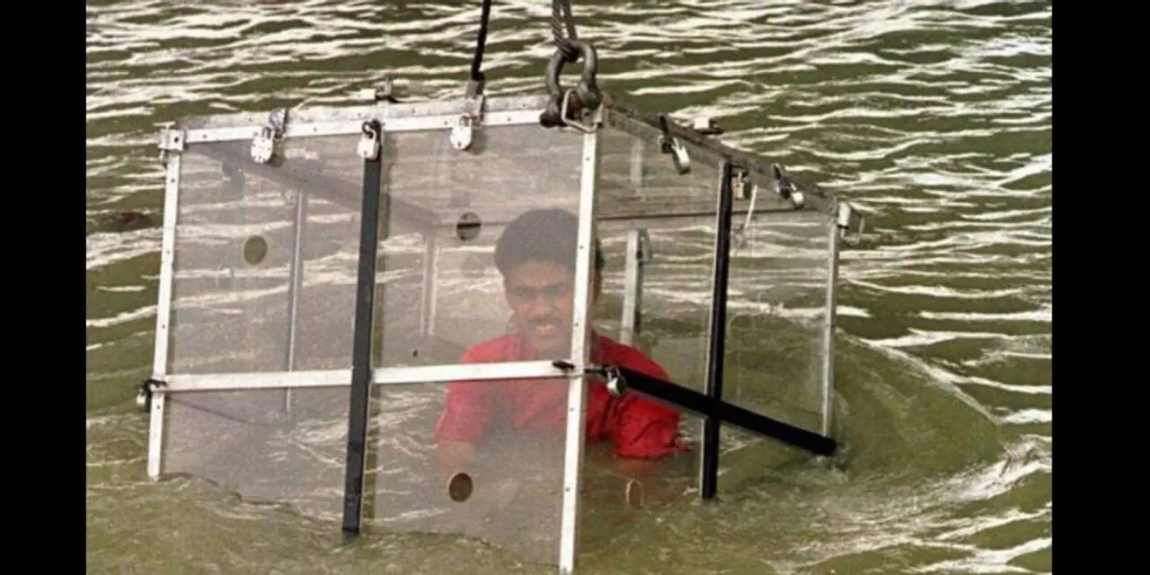  Houdini gone wrong, Bengal magician drowns in Ganga