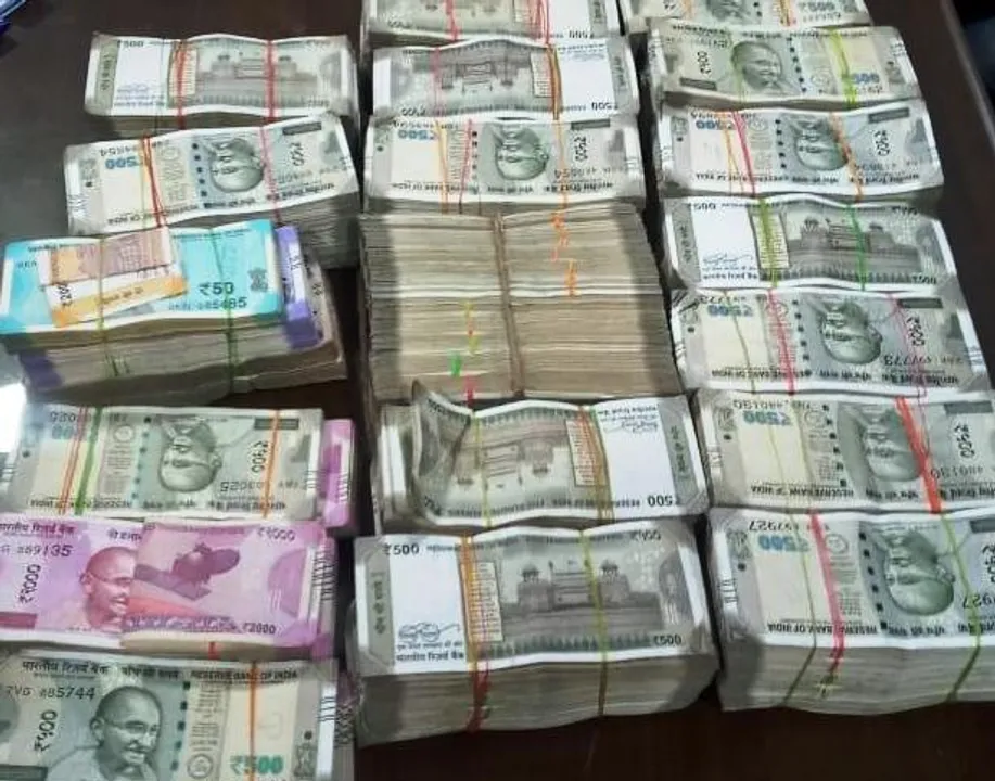  Rs 81 lakh seized from two in Odisha's Cuttack city