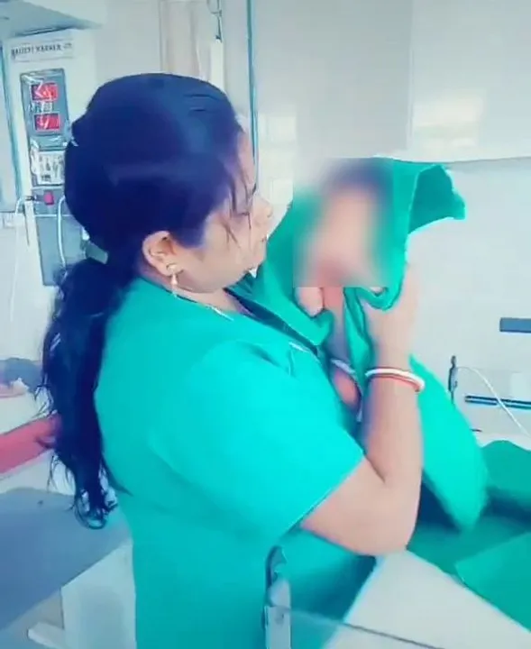  Watch: Odisha nurses in soup for making 'TikTok' videos inside hospital