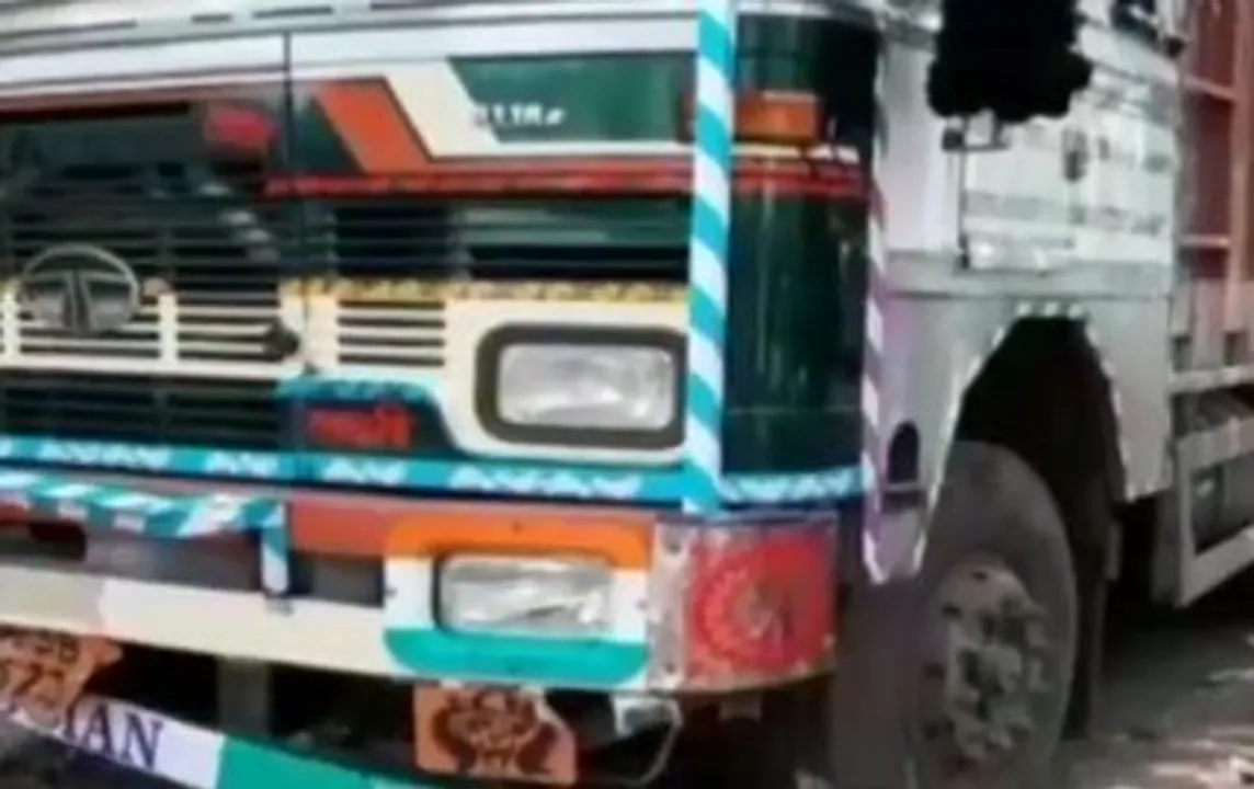  Robber crushed to death by truck during loot bid in Odisha