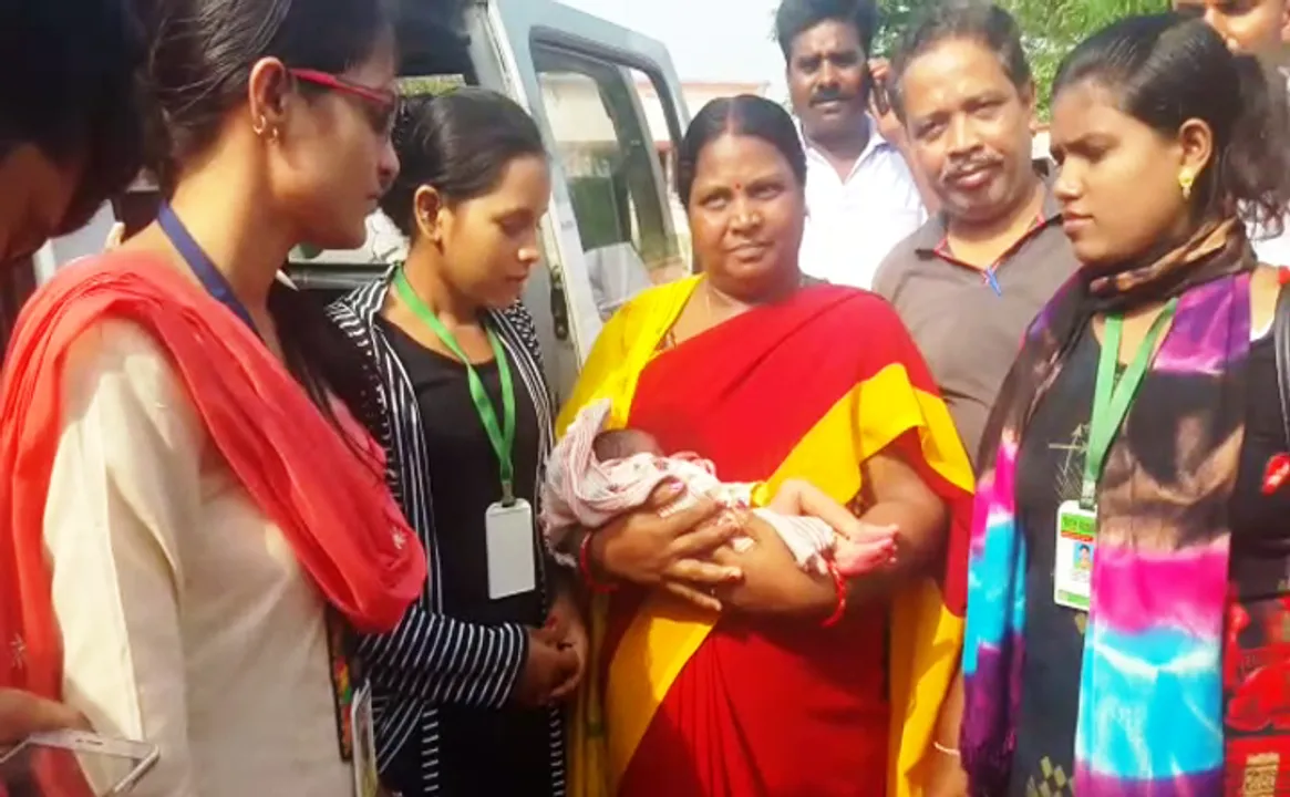  Odisha: Newborn boy rescued from restroom in Dhenkanal