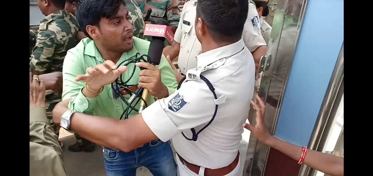  Another journalist manhandled by Odisha police officer