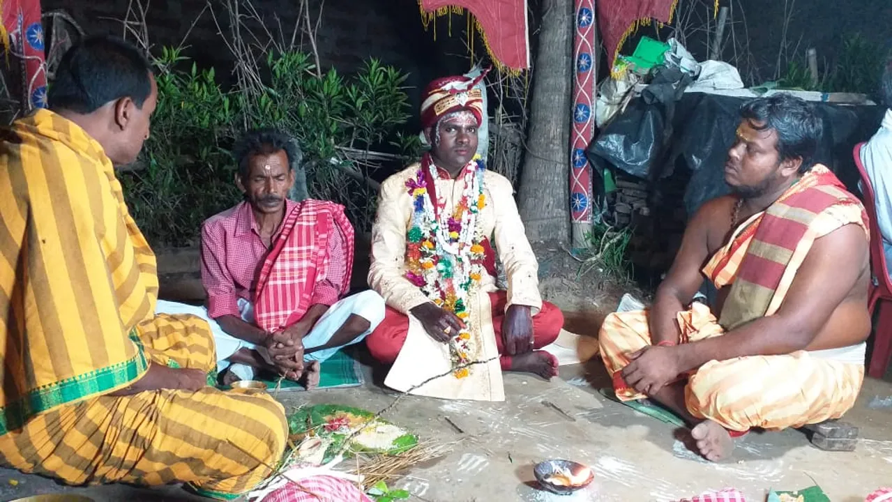  Former Odisha sarpanch detains groom for not giving way to car