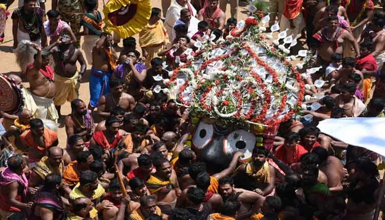 Bahuda Jatra: Pahandi rituals conclude; deities escorted to chariots