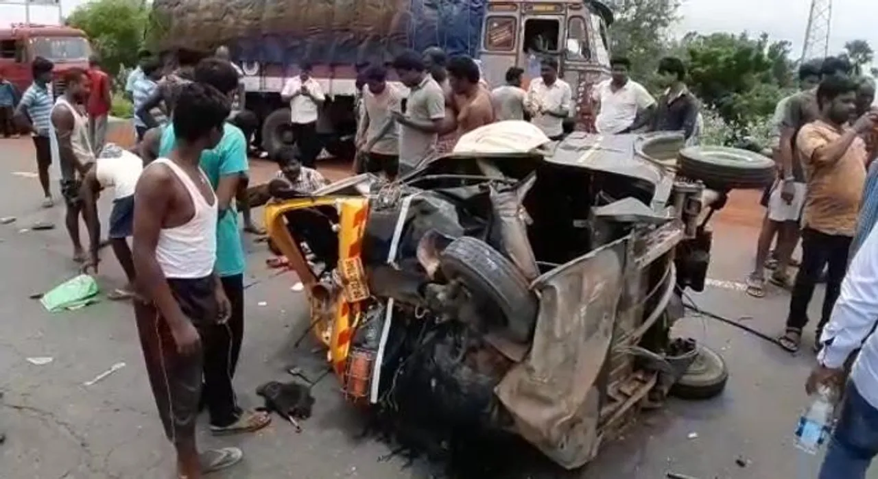  One dead, another critical as autorickshaw collides with car in Odisha