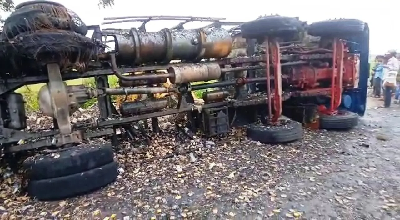  Fire engulfs matchbox-laden truck in Odisha