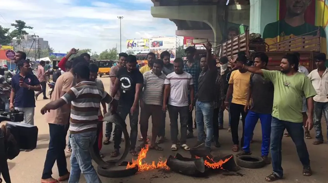  Locals block NH at Rasulgarh in Odisha capital, traffic hit