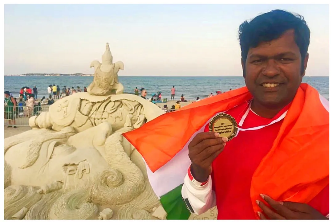  People's Choice Prize for Odisha’s Sudarsan Pattnaik at Intl Sand Art C'ship