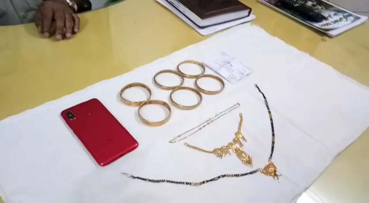  One held for loot from car parked outside Regional Passport Office 