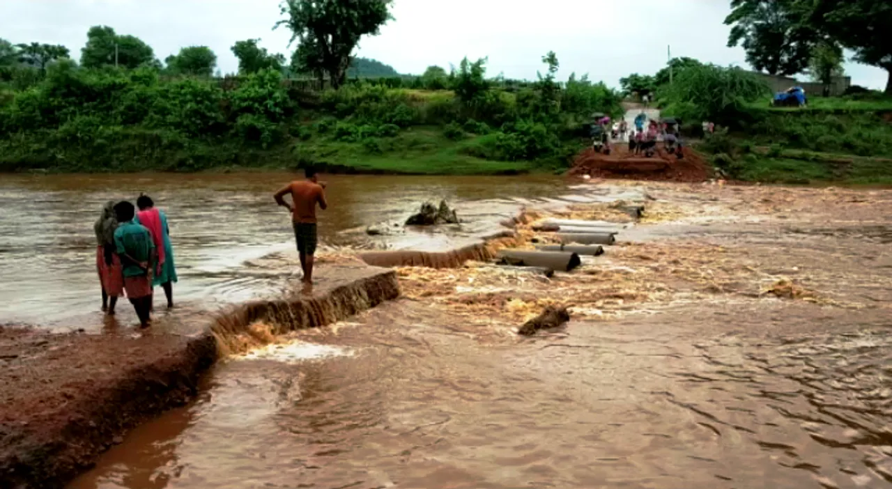  Flash flood washes away bridge in Rayagada; 20k villagers affected