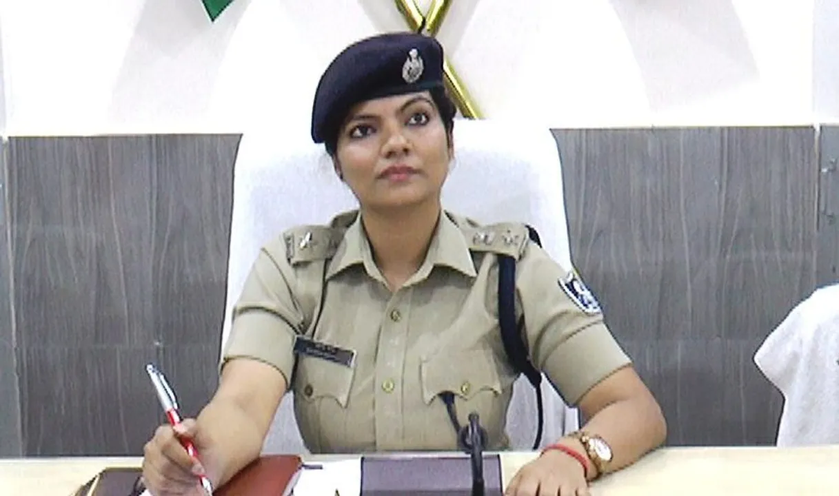  Odisha IPS officer booked for assaulting pregnant woman