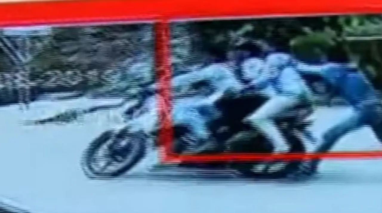  Watch video: Youth nabs miscreants who looted his mother in Odisha capital