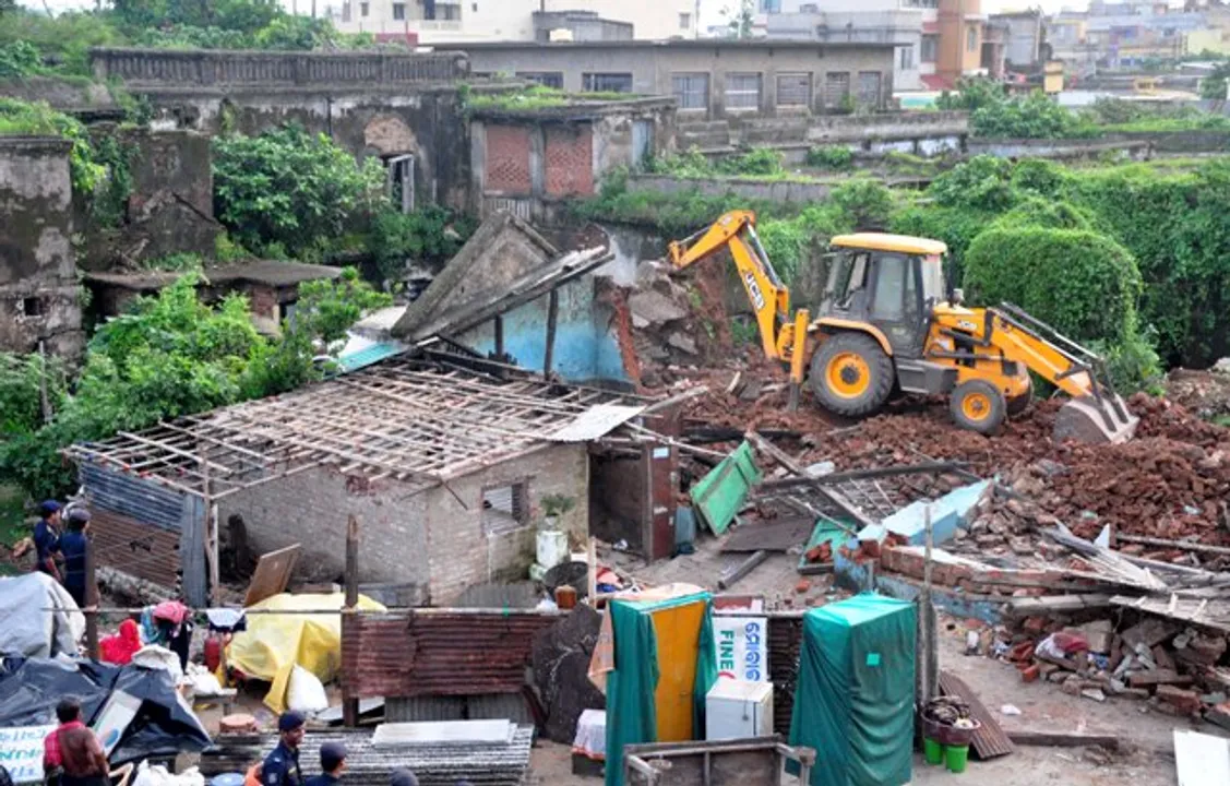  Despite protest, admin sticks to eviction in Puri