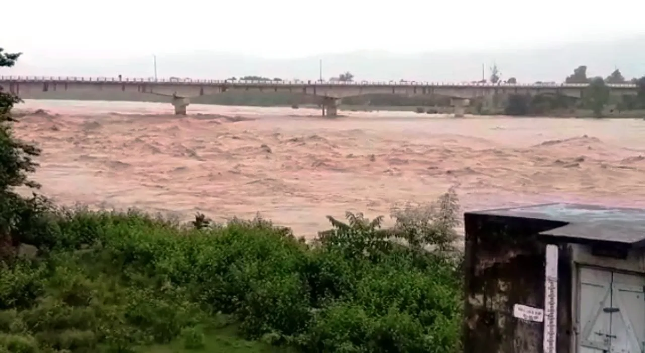  Heavy rainfall in Odisha districts; Rivers in spate