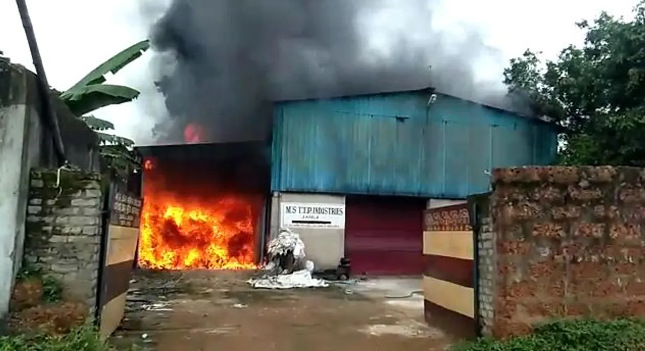  Fire engulfs plastic factory in Odisha's Khordha, properties worth lakhs gutted