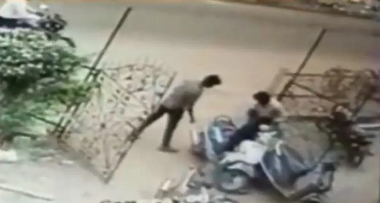  Caught on CCTV: Rs 1 lakh looted from scooter in Odisha's Balasore