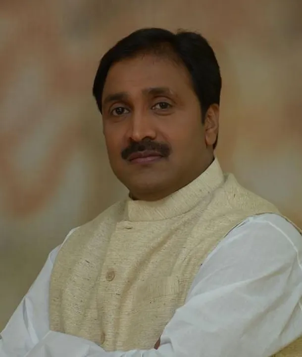  Priyadarshi Mishra takes charge as Housing Board head in Odisha