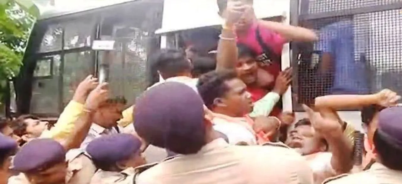  ABVP members scuffle with police near Odisha min's residence