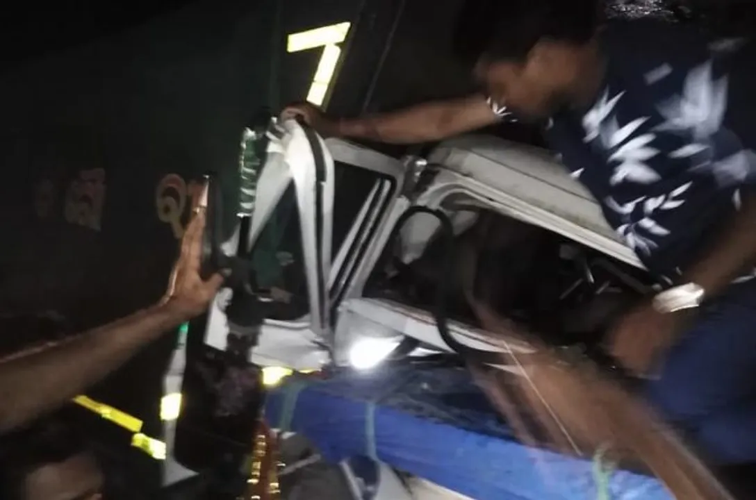  Traffic hit on Bhubaneswar-Cuttack road as truck-tipper collision kills one