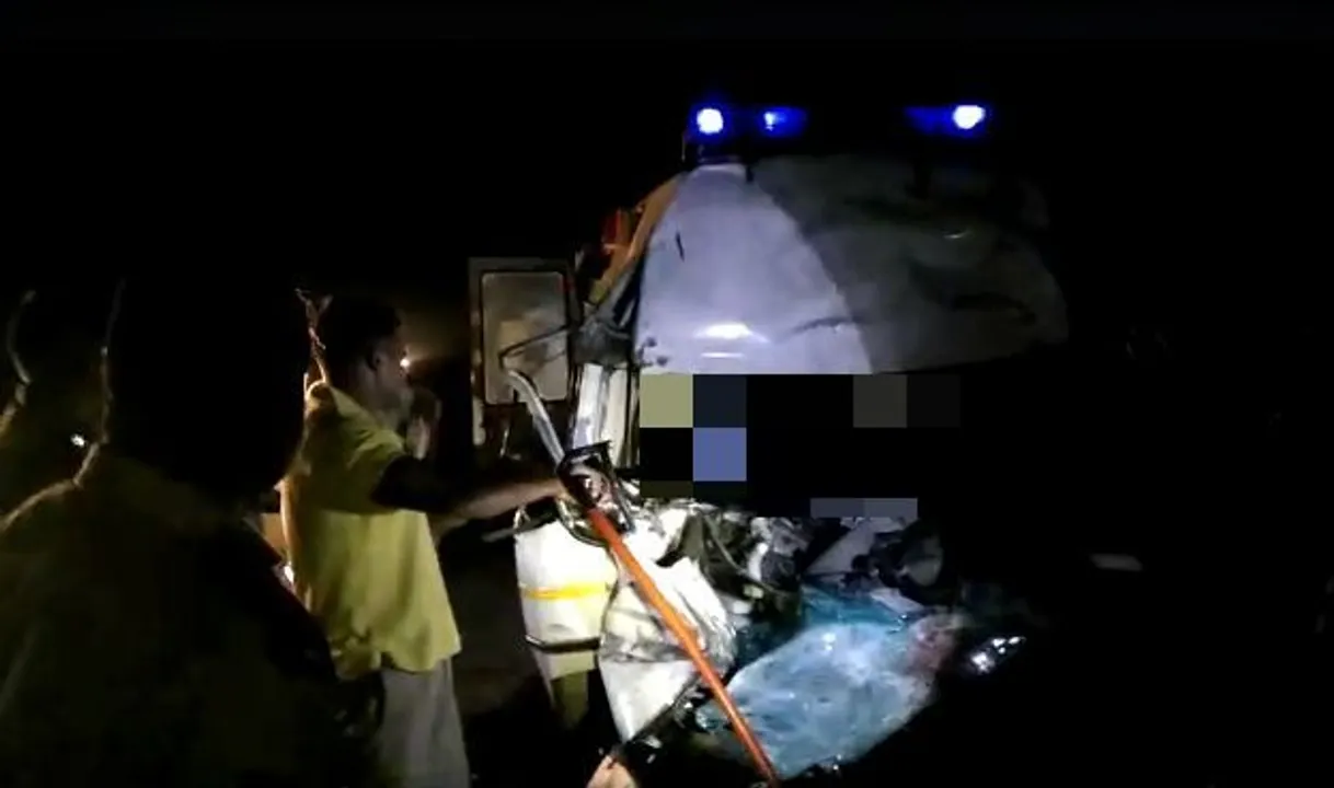  Ambulance hits truck in Odisha's Jajpur; 3 killed, 3 critical