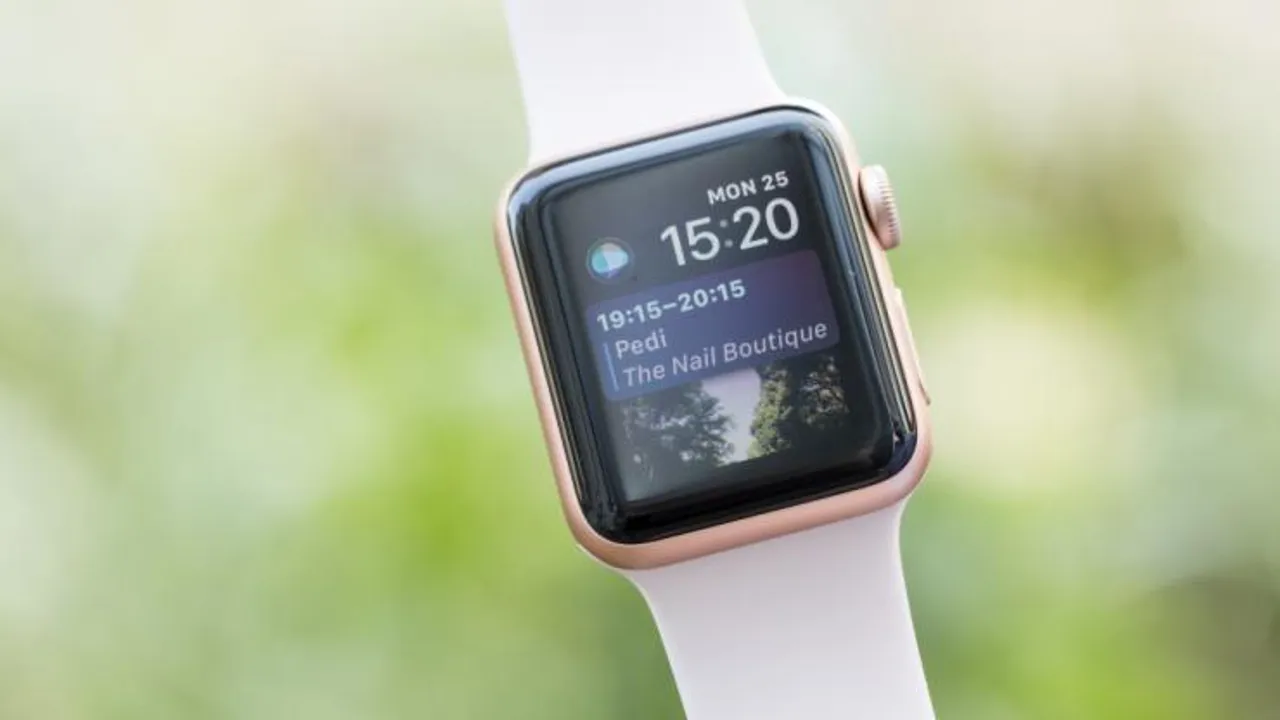 Apple to replace cracked Watch Series 2, 3 screens