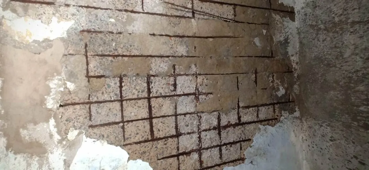  Close shave for ANM student as concrete chunk falls off ceiling in Odisha