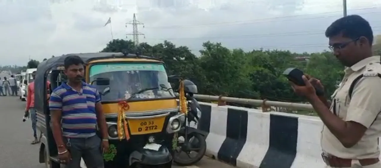  Another auto-rickshaw driver fined Rs 27,500 for violating traffic rules in Odisha capital