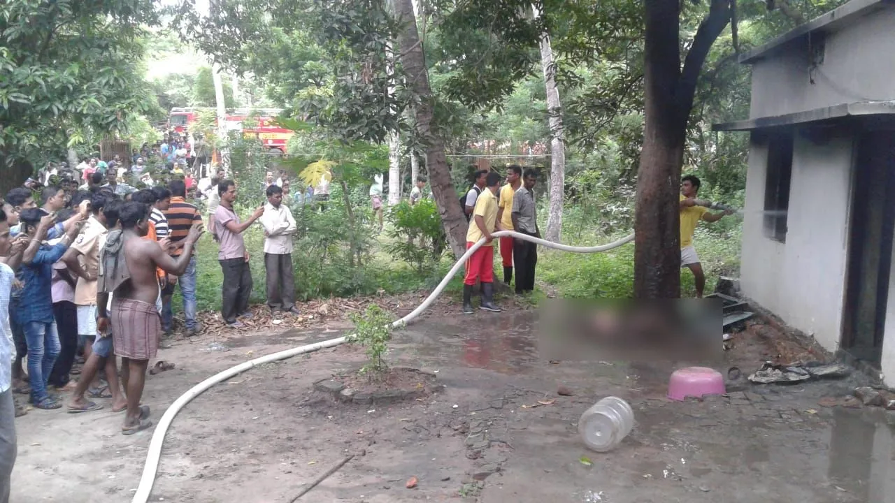  Two ex-defence personnel killed in gas cylinder blast in Odisha