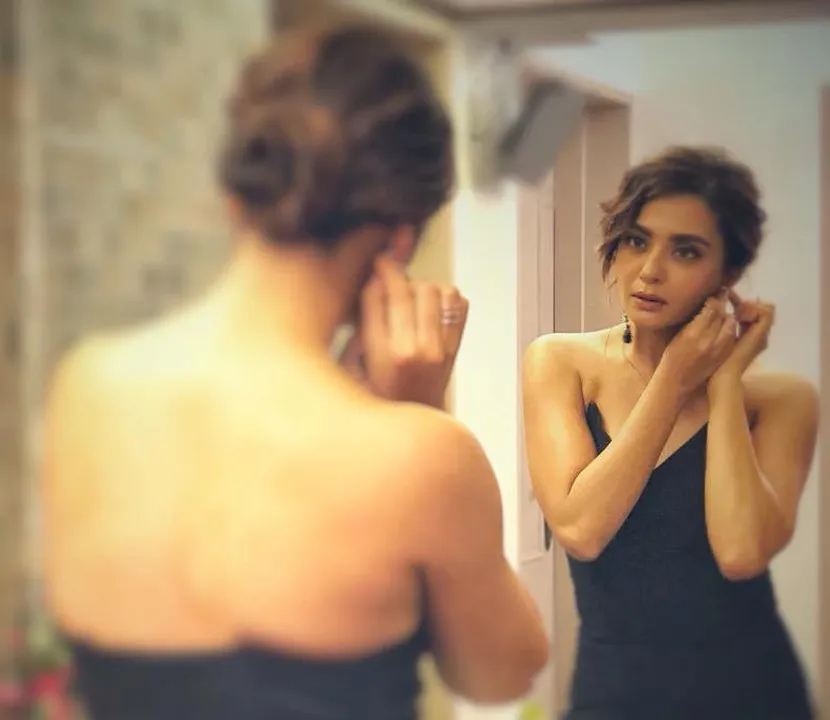  Directors wanted to see my cleavage, thighs: Surveen Chawla