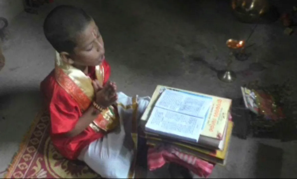  Meet this wonder kid from Odisha who recites Bhagabata effortlessly