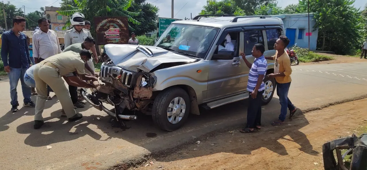  Keonjhar SP meets with accident; truck driver detained  