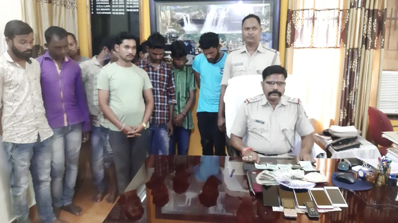  Odisha: Gambling racket busted; 10 nabbed