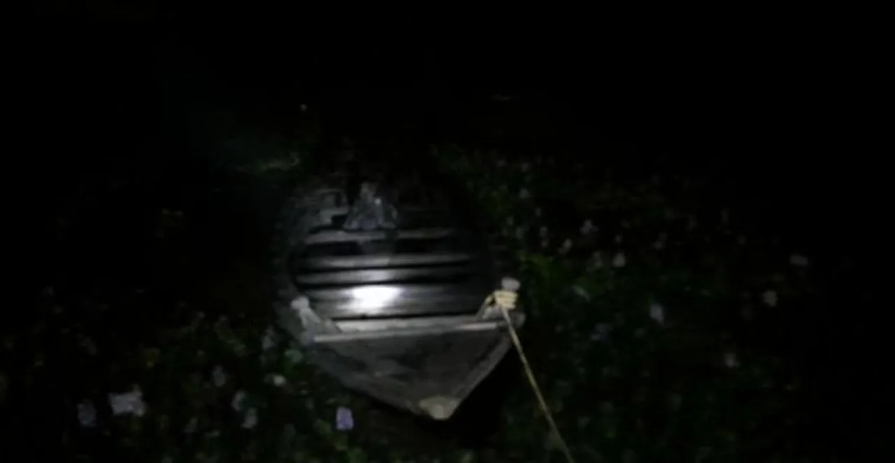  Odisha: Boat capsizes in Chilika lake, all passengers rescued