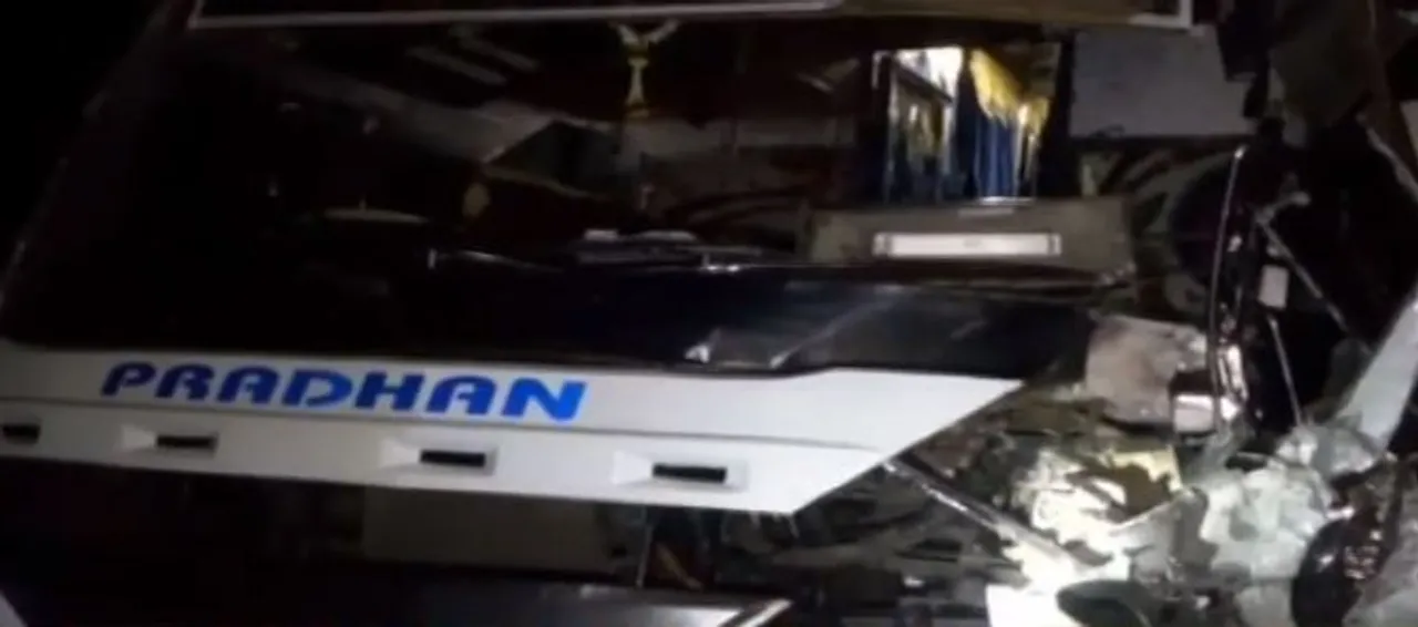  5 critical as Kolkata-bound bus rams into stationary truck in Odisha