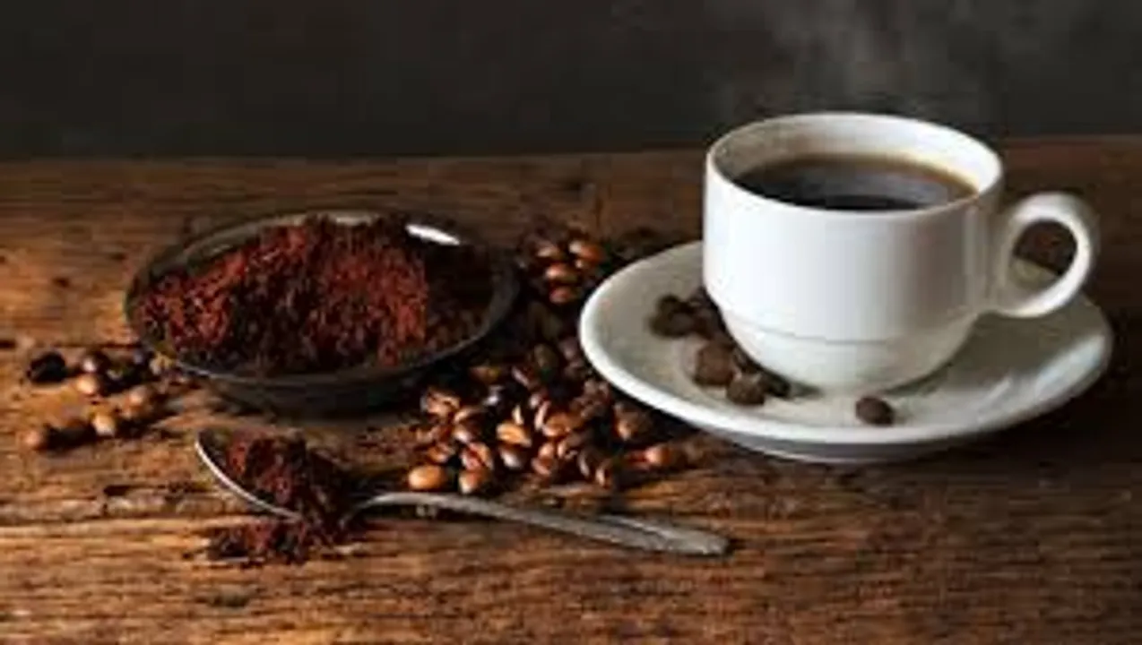  Drinking coffee improves sports performance: Study