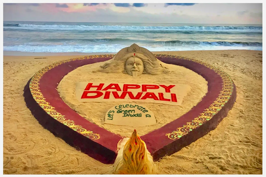 Odisha sand artist Sudarsan Pattnaik appeals for 'Green Diwali'