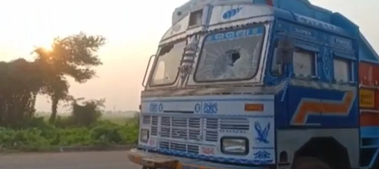  Miscreants ransack trucks, loot drivers in Odisha's Cuttack