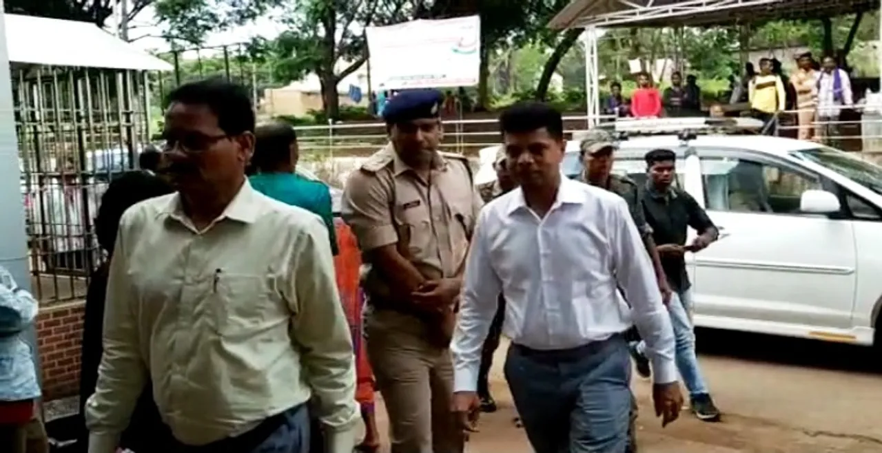 Odisha Govt's 5T Secy visits 3 dists to review Mo Sarkar programme