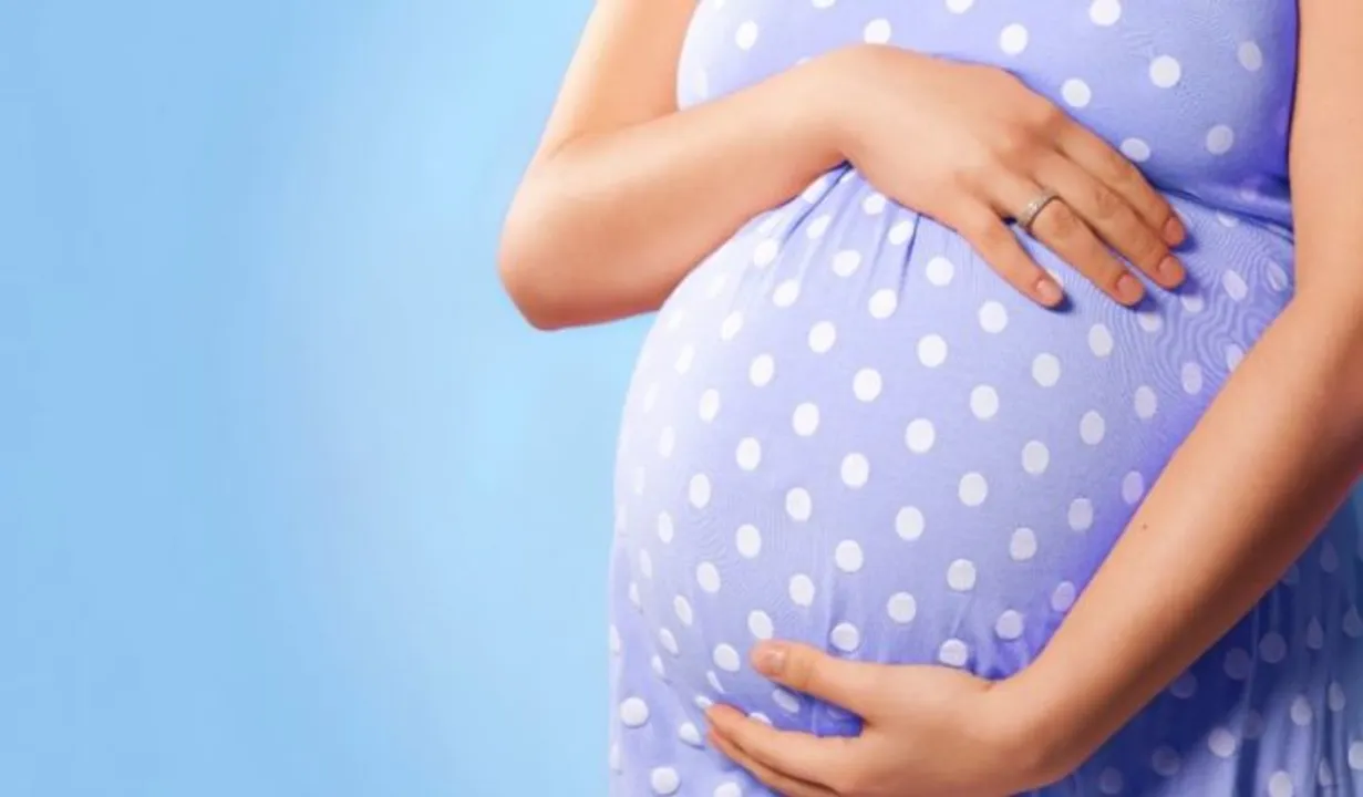  Scientists extend women's fertility by reversing ageing in human egg cells
