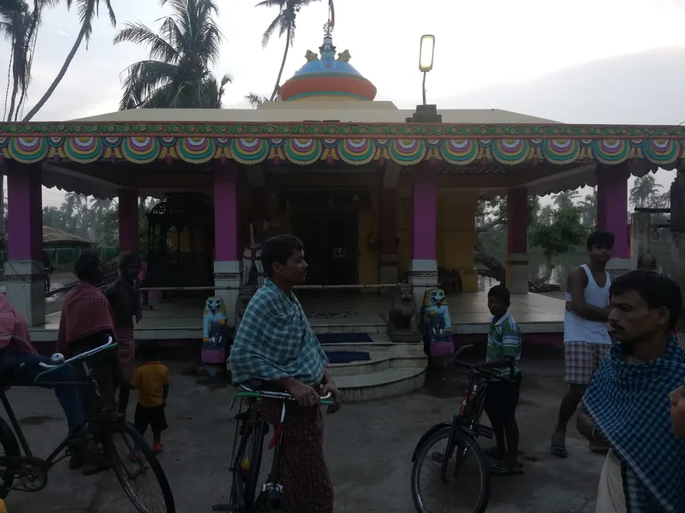  Gold jewelries, idols looted from temple in Puri