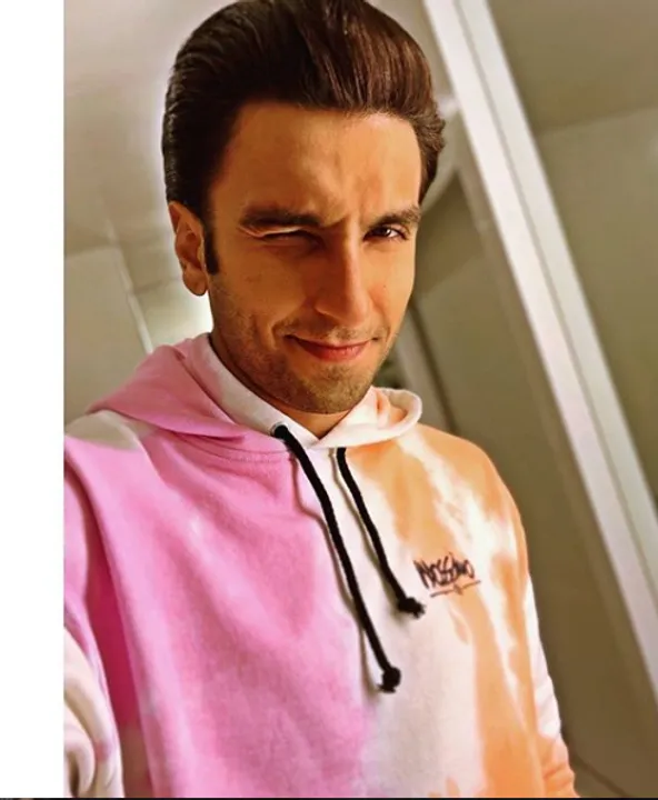  Ranveer Singh shaves off '83' moustache