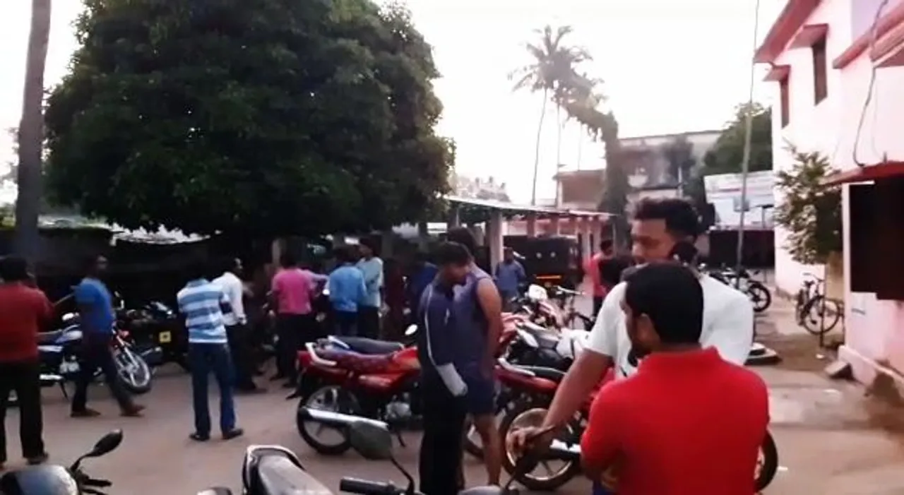  Two friends die in road accident in Odisha's Balasore