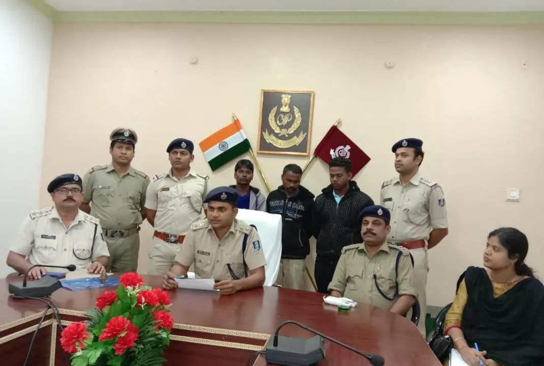  Three held while selling pangolin in Odisha's Nabarangpur