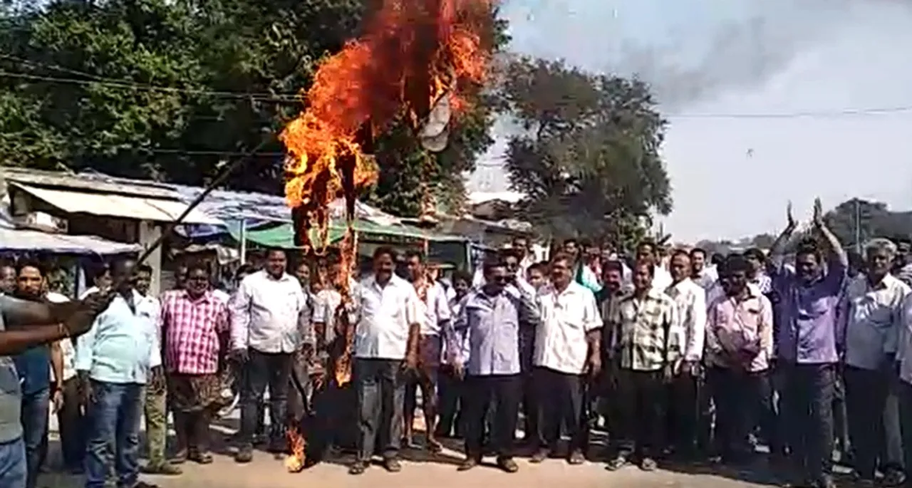  Odisha: Irked over Token System, farmers observe bandh in Attabira