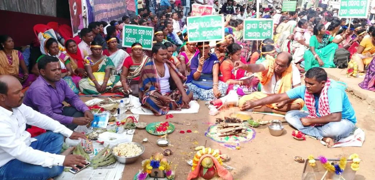  Stir enters 22nd day; Gaon sathis perform Yajna in Odisha capital