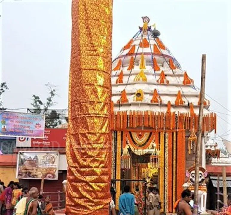  Devotees throng Odisha’s Sakhigopal temple for Radha Pada darshan