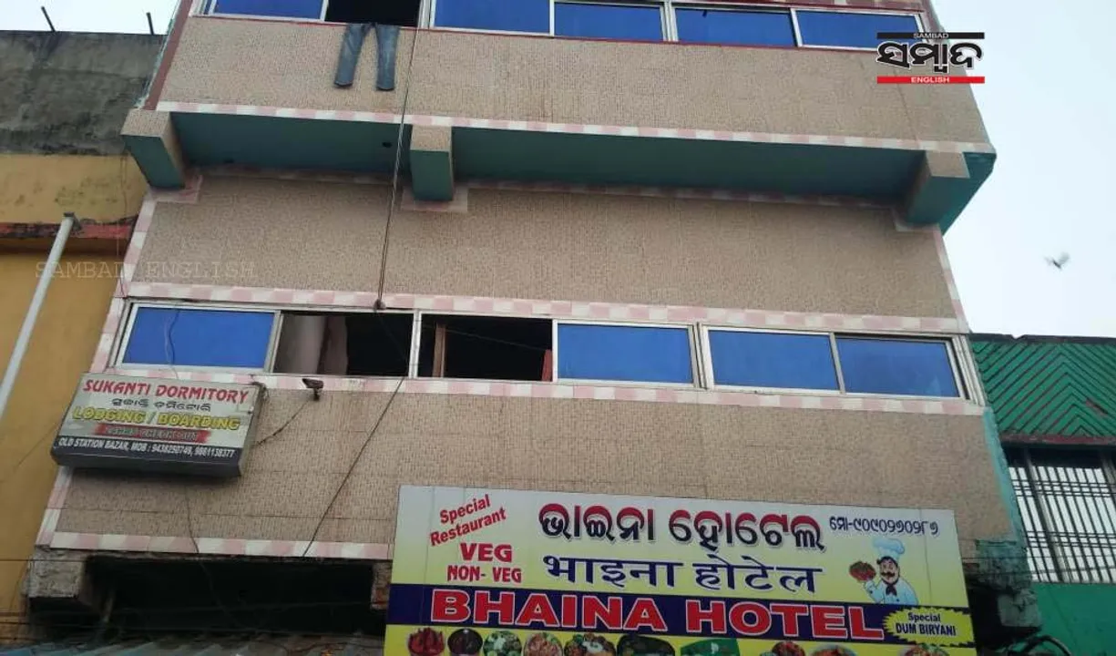  Elderly man found dead with throat slit at a lodge in Odisha capital
