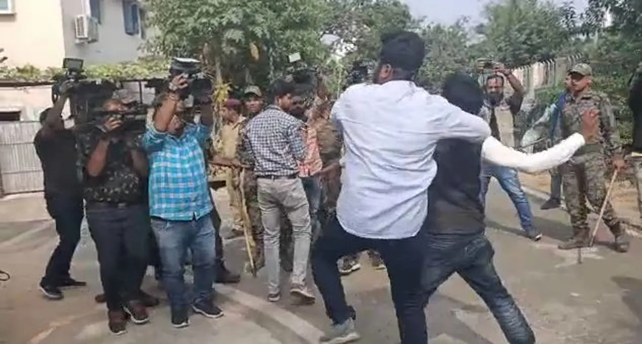  Congress workers hurl tomatoes at Odisha minister's residence